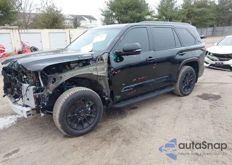 2024 Toyota Sequoia Platinum z USA, uszkodzony, nr VIN 7SVAAABA2RX046288